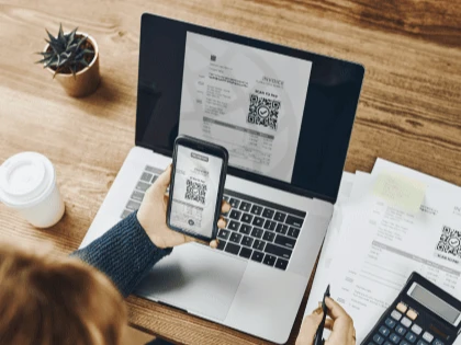 كيف يسهل QR في الفاتورة الإلكترونية تجربة التسوق 