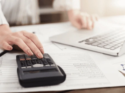 How Does an Electronic Invoicing Application Help Simplify Accounting Processes