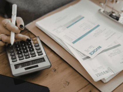 أهمية التحقق من الفواتير قبل الدفع